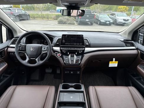 New 2026 Honda Odyssey Touring image 27
