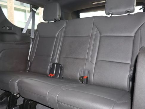 Used 2024 Chevrolet Suburban Z71 AWD/4WD image 16