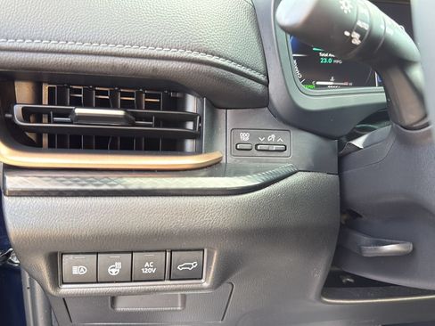 Used 2025 Toyota Grand Highlander AWD Hybrid image 17