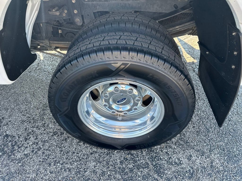 Used 2019 Ford F350 Lariat w/ Chrome Package AWD/4WD image 10