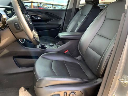 Used 2024 GMC Terrain SLT w/ Infotainment Package II image 7