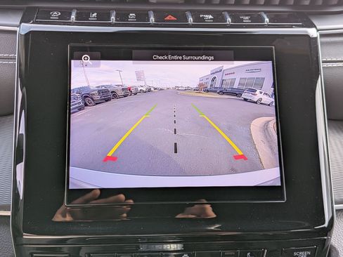 Used 2023 Jeep Grand Cherokee L Laredo image 20