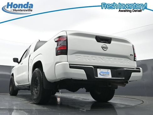 Used 2024 Nissan Frontier SV RWD image 30