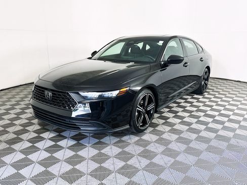 Used 2024 Honda Accord Sport image 7
