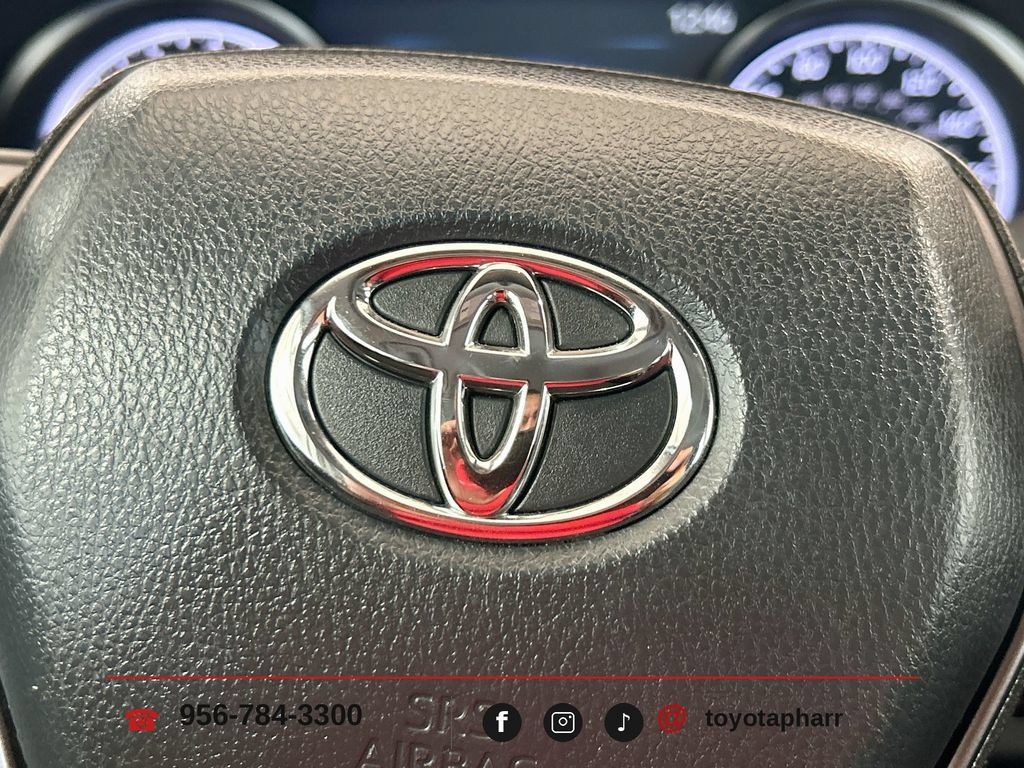 Used 2024 Toyota Camry SE AWD/4WD image 23