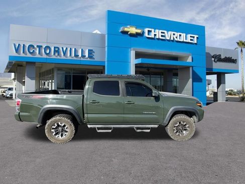 Used 2022 Toyota Tacoma TRD Off-Road w/ Technology Package AWD/4WD image 4