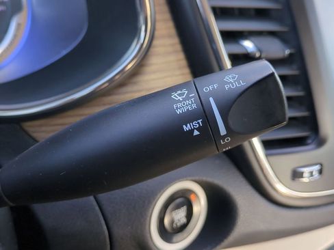 Used 2015 Chrysler 200 C w/ Navigation & Sound Group I image 29