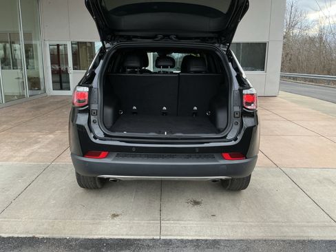 Used 2023 Jeep Compass Limited image 24