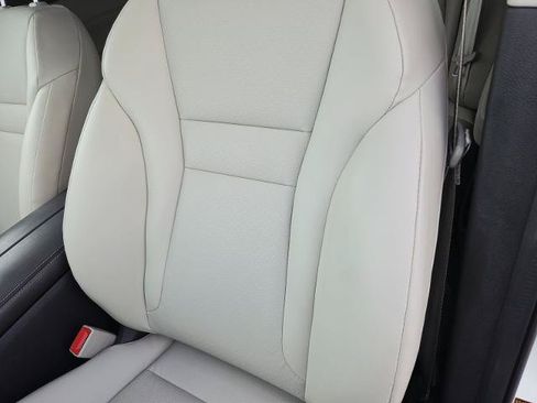 Certified 2021 Nissan Rogue SV w/ Premium Package FWD image 17