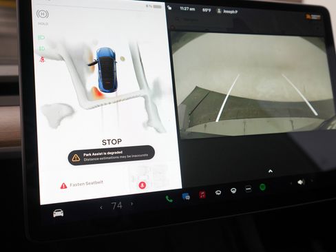 Used 2022 Tesla Model Y Long Range image 19