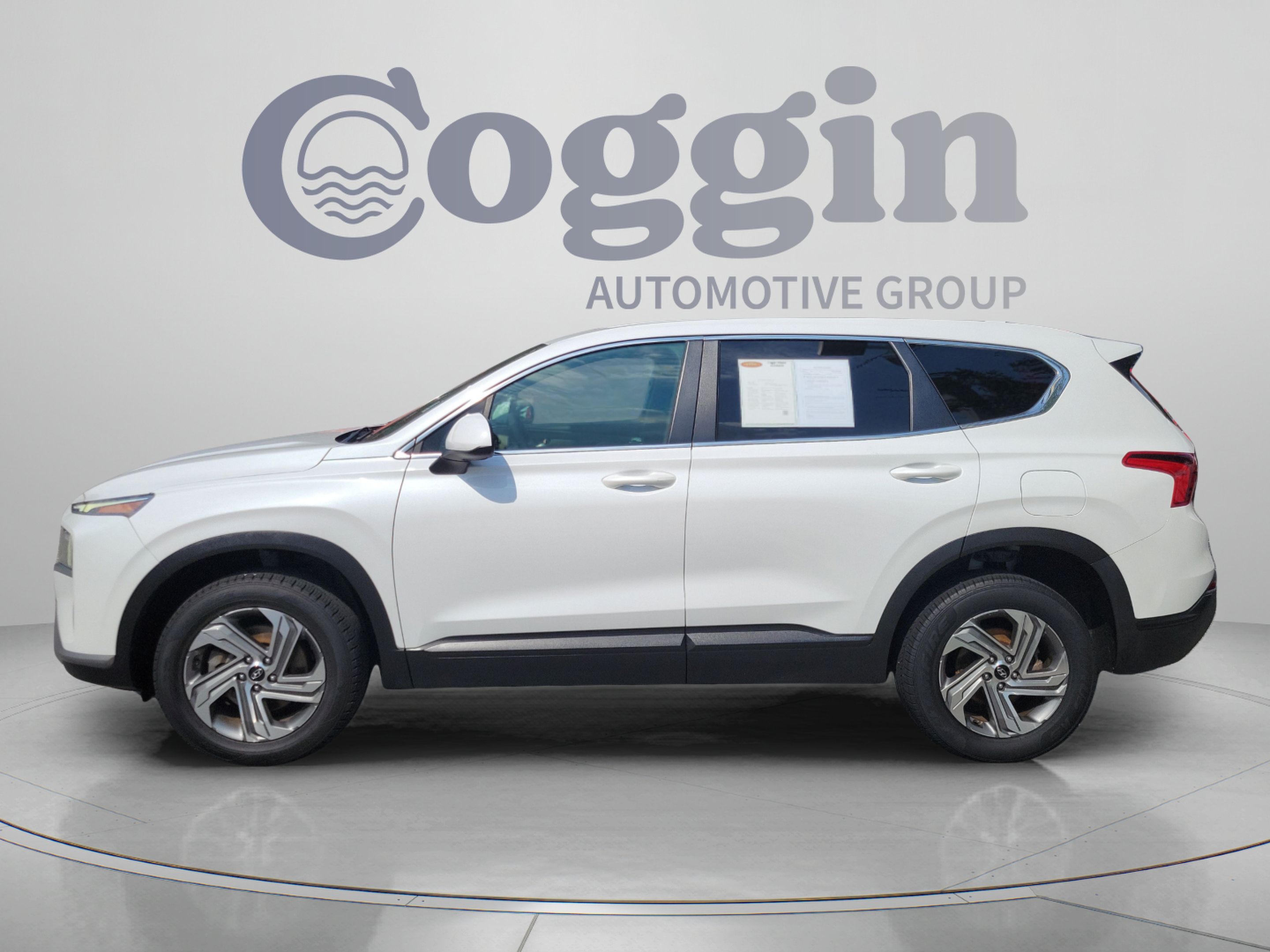Used 2022 Hyundai Santa Fe SE w/ Cargo Package AWD/4WD image 2