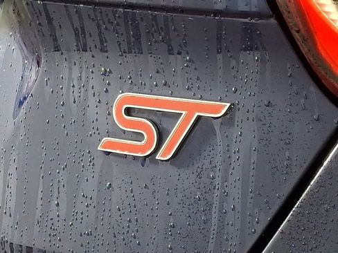 Used 2016 Ford Focus ST w/ Equipment Group 401A image 30