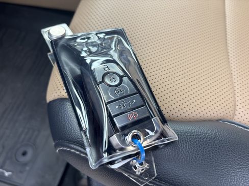 Used 2024 Ford F250 Lariat w/ Lariat Ultimate Package image 36