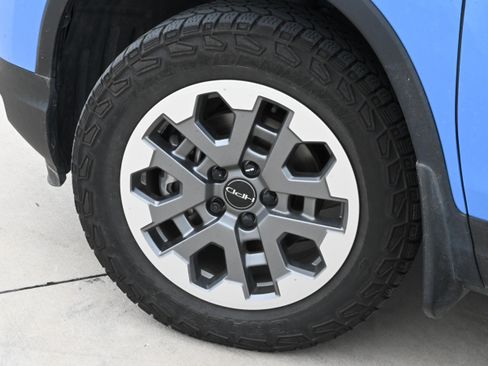 Used 2024 Honda Passport TrailSport image 11