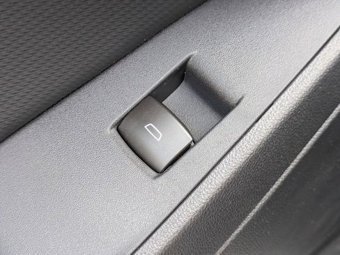 New 2026 Chevrolet Equinox LT FWD image 23