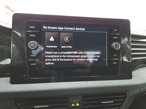 Used 2025 Volkswagen Jetta SE image 14