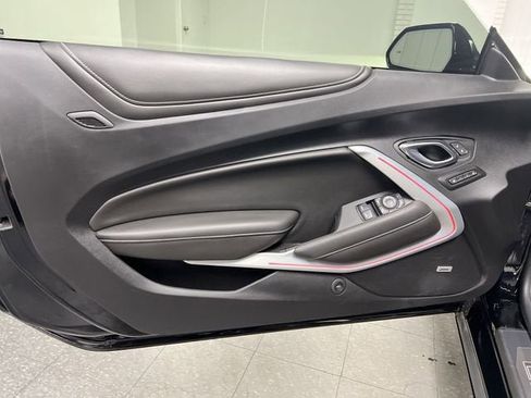 Certified 2021 Chevrolet Camaro SS image 21