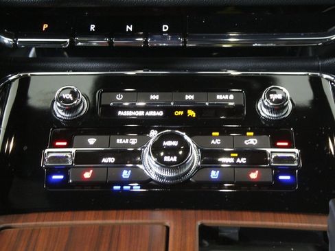 Used 2024 Lincoln Navigator Reserve image 15