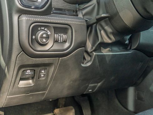 Used 2023 RAM 1500 Limited AWD/4WD image 31