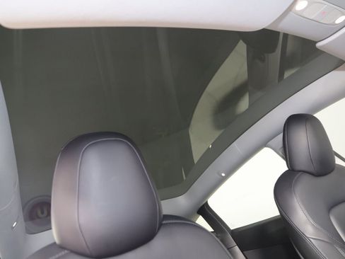 Used 2022 Tesla Model Y Performance AWD/4WD image 12