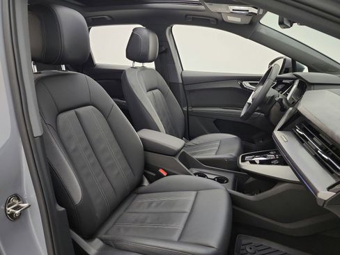 Used 2023 Audi Q4 e-tron Premium Plus w/ Premium Plus image 18