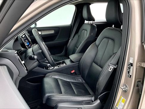 Used 2023 Volvo XC40 B5 Plus w/ Protection Package Premier AWD/4WD image 33