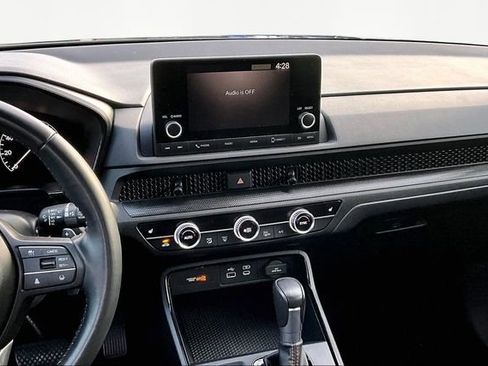 Used 2025 Honda CR-V Sport image 9