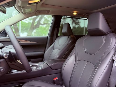 Certified 2026 INFINITI QX60 Luxe w/ Cargo Package FWD image 25