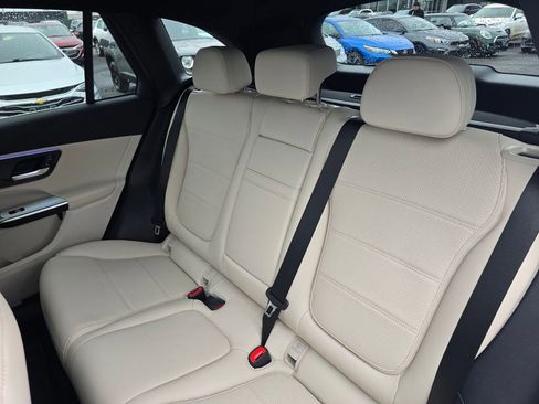 New 2026 Mercedes-Benz GLC 300 4MATIC image 17