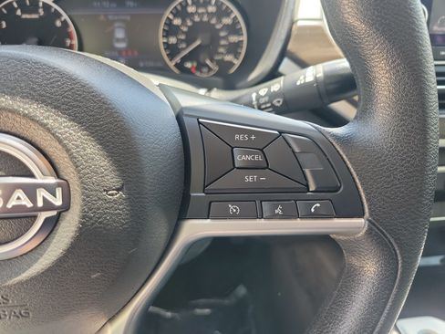 Used 2024 Nissan Altima 2.5 SV FWD image 21