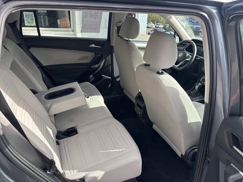 Used 2022 Volkswagen Tiguan S image 8