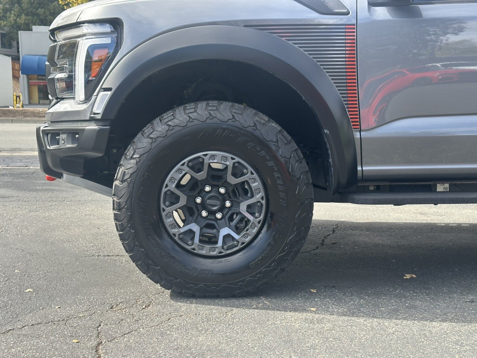 Used 2025 Ford F150 Raptor w/ Equipment Group 803A Raptor R AWD/4WD image 13