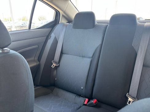 Used 2025 Nissan Versa SV FWD image 37