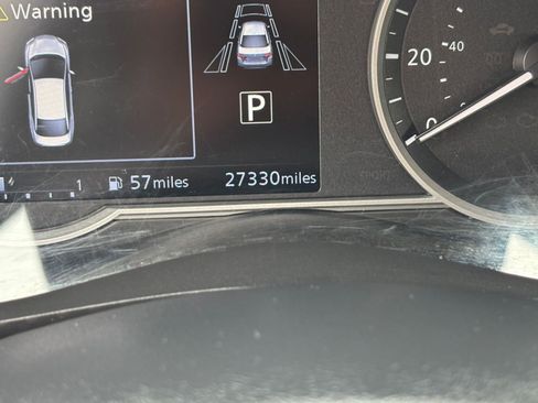 Used 2025 Nissan Versa SV image 40