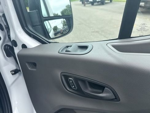 New 2025 Ford Transit 250 Low Roof image 29