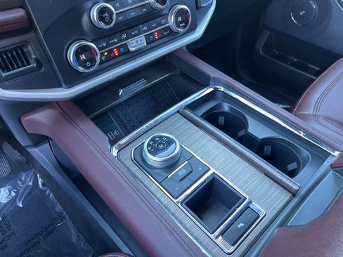 Used 2023 Ford Expedition Limited image 29