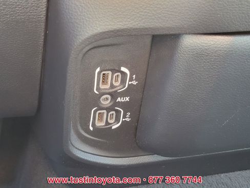 Used 2024 RAM 1500 Big Horn image 24