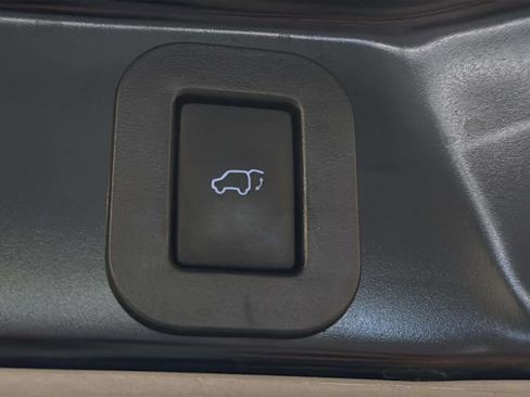Used 2020 Toyota Sienna Limited Premium AWD/4WD image 9