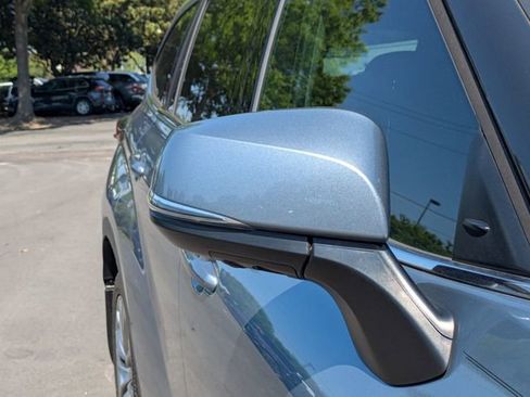 Used 2022 Toyota Highlander Platinum image 13