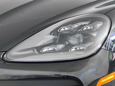 Certified 2023 Porsche Cayenne S AWD/4WD image 15