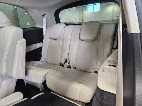 Certified 2024 Mercedes-Benz GLS 450 4MATIC image 14