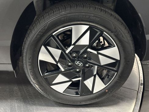 Used 2025 Hyundai Kona SEL image 19