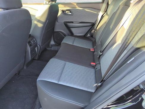 Used 2023 Nissan Rogue SV FWD image 8