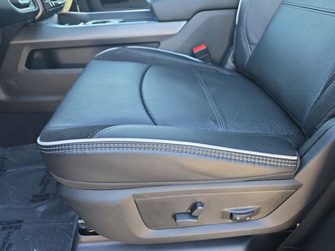 New 2026 RAM 3500 Laramie AWD/4WD image 31