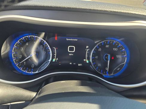 New 2027 Chrysler Pacifica Limited FWD image 20