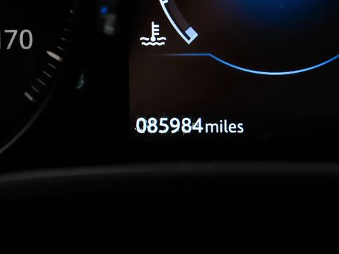 Used 2020 Jaguar F-PACE S AWD/4WD image 18