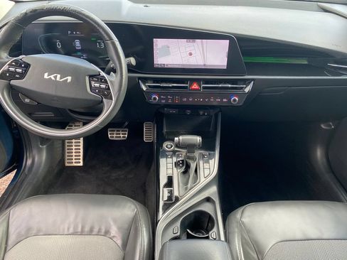 Used 2023 Kia Niro EX Touring FWD image 12