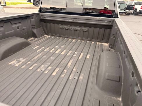 Used 2024 GMC Sierra 2500 Denali AWD/4WD image 3
