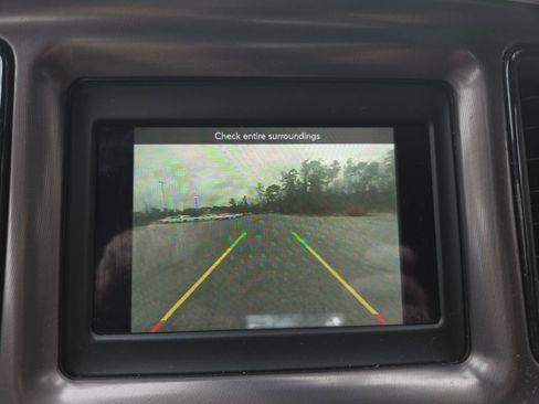 Used 2021 Dodge Challenger SXT image 7