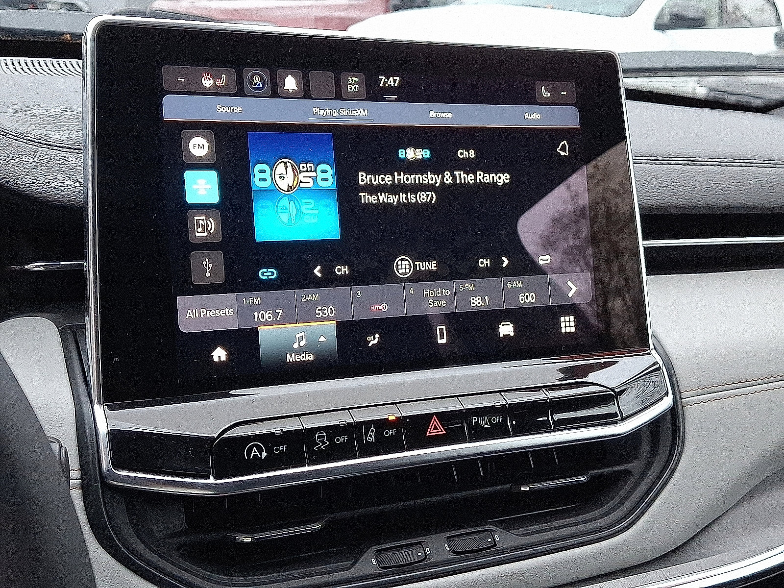 Certified 2023 Jeep Compass Limited AWD/4WD image 17